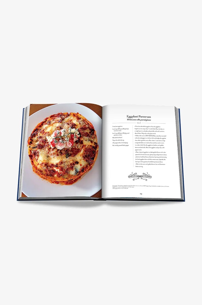 Kniha Assouline Valentino: At the Emperor's Table by Valentino Garavani, English 9781614282938