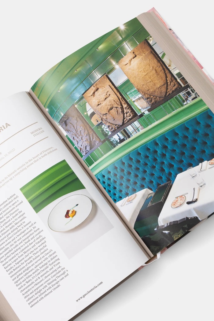 Книга home & lifestyle 150 Restaurants You Need to Visit Before You Die by Amélie Vincent, English 9789401495707 бежевий AA00