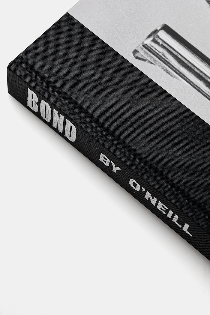 Lifestyle ACC Art Books książka Bond: Photographed by Terry O'Neill - The Definitive Collection, James Clarke, English 9781788840729 multicolor
