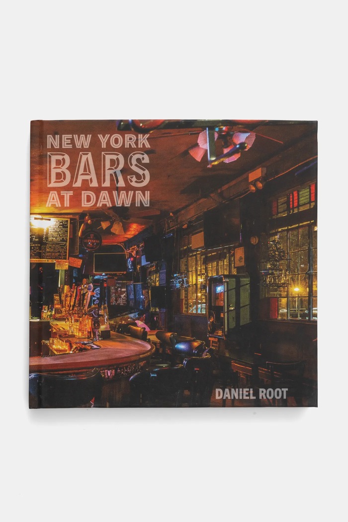 home & lifestyle libro New York Bars at Dawn by Daniel Root, English nero 9780789214775