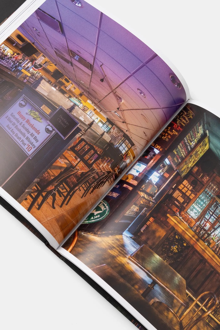 home & lifestyle libro New York Bars at Dawn by Daniel Root, English 9780789214775 nero AA00