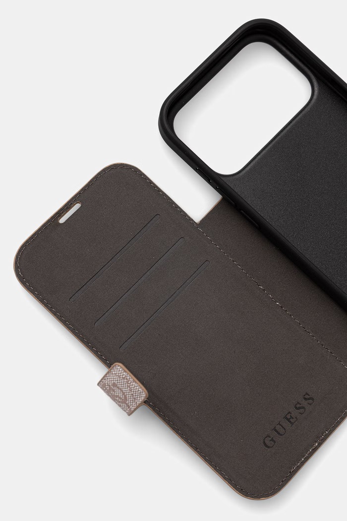 Akcesoria Guess etui na telefon z imitacji skóry iPhone 17 Pro GUBKP17L4GMGPI różowy