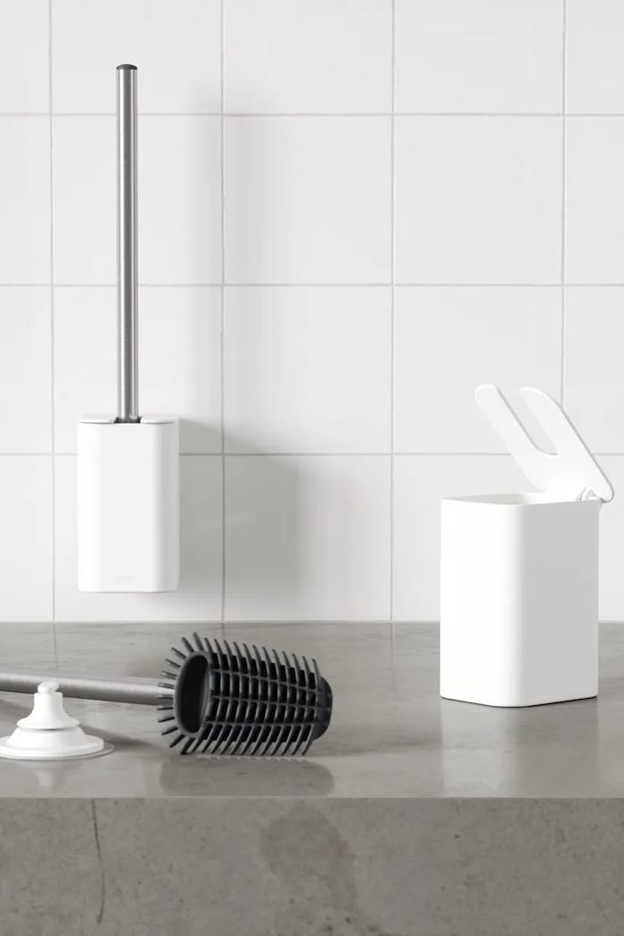Umbra falra szerelhető wc kefe Flex Adhesive 17 cm 1021298.660