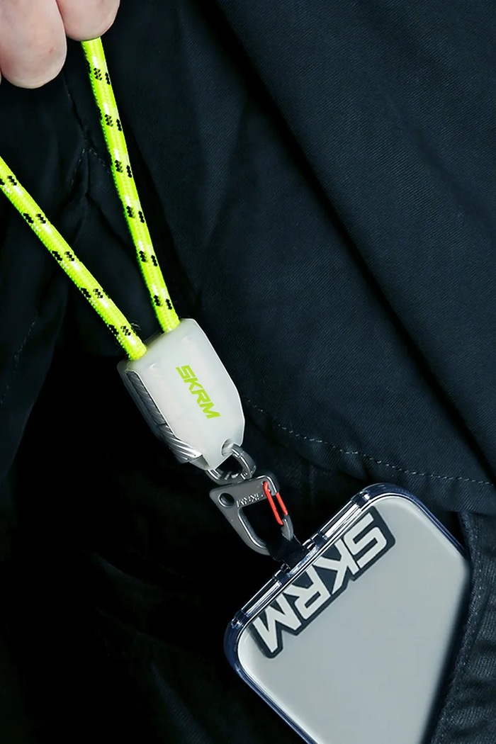 Lifestyle Skinarma cablu universal 2 în 1 pentru telefon Dyno Ve USB-C/USB-C SK.DYVEHS.CBLCC.GLOW verde