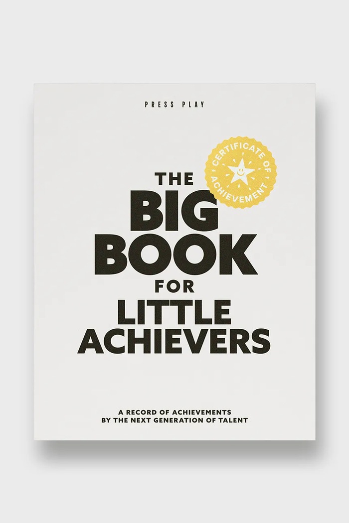 Album za dječje certifikate Luckies of London Big Book for Little Achievers 23,6 x 32,8 x 5,5 cm siva SK.LITTACHIEVE1