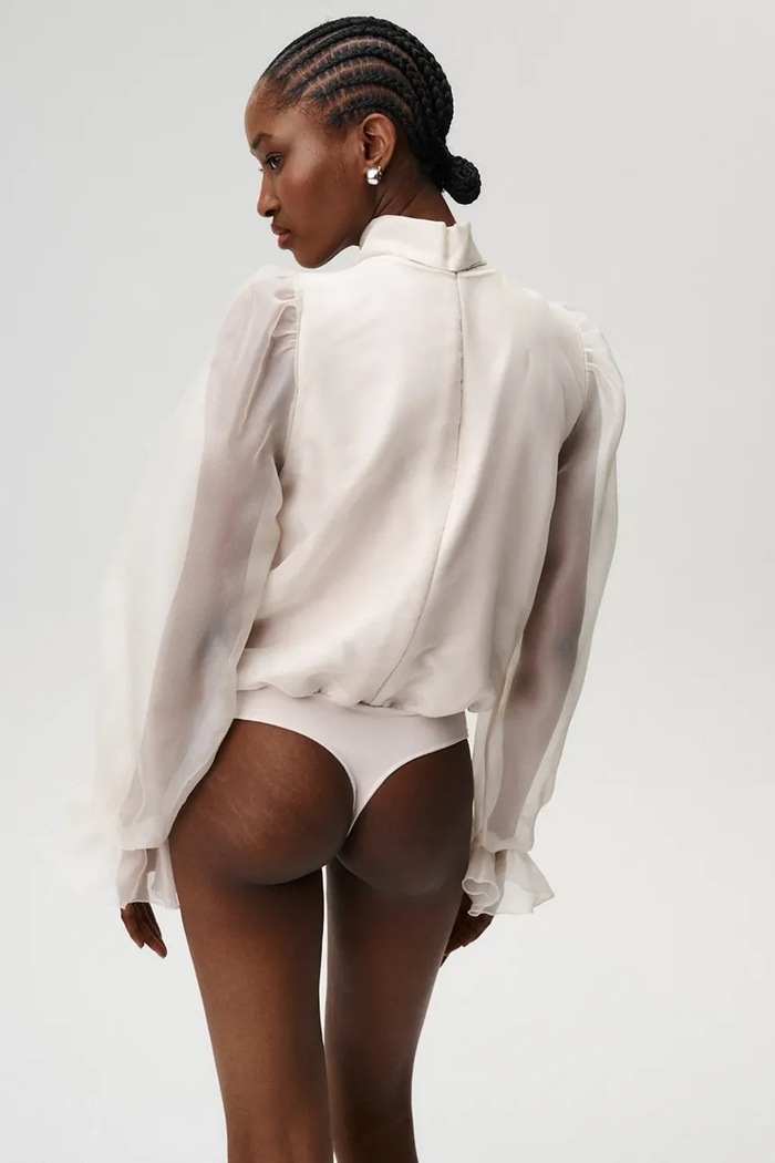 Undress Code Body pentru femei din mătase Pure Elegance Bodysuit Classic 1022 bej AA00