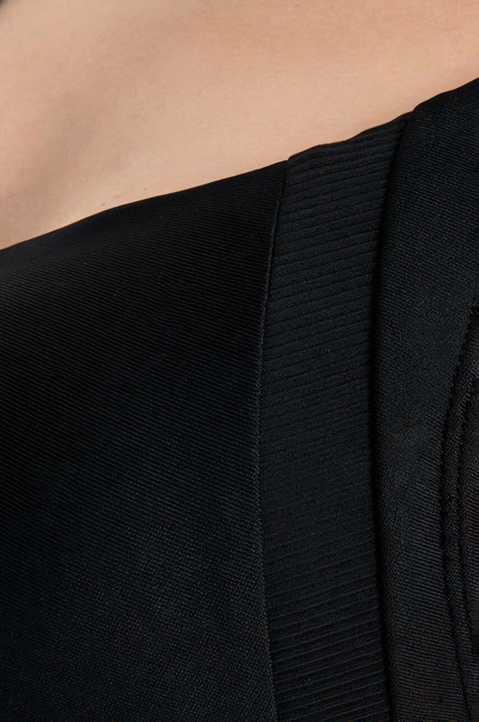 Sportovní podprsenka Under Armour Infinity Mid Rib Bra černá 1365772