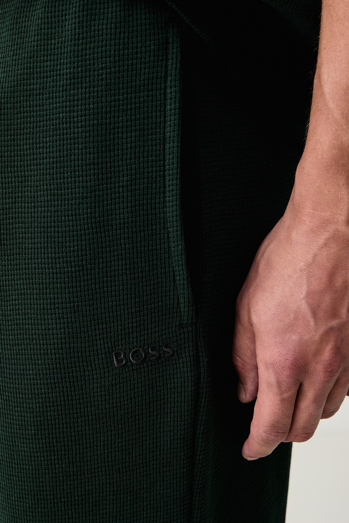 Spodnie dresowe męskie z bawełną Waffle Pants BOSS 50535877 zielony