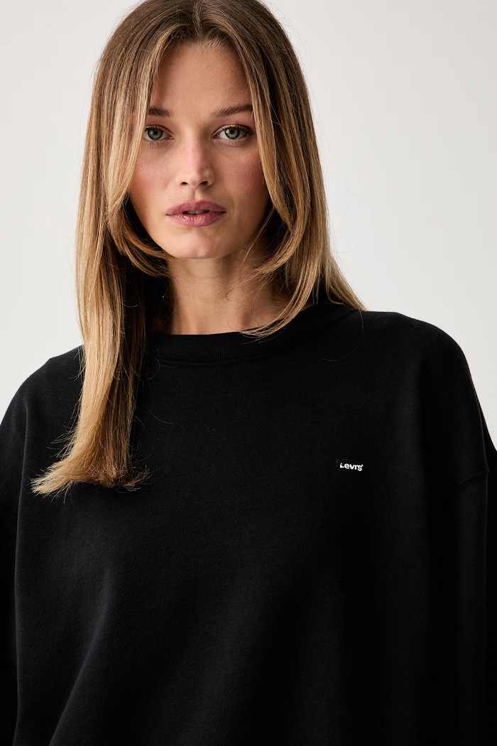 Levi's dukserica za žene s pamukom EVERYDAY CREW crna 0082J