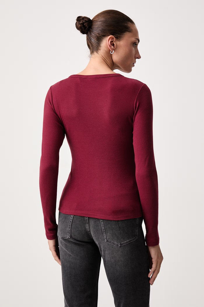 Odzież Levi's Longsleeve damski bawełniany z elastanem HAYES LS 001J4 czerwony