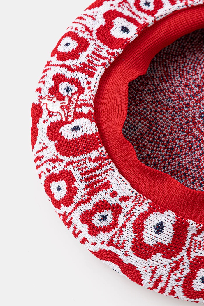 Baretka Kangol RETRO FLOWER červená K3750.RD608