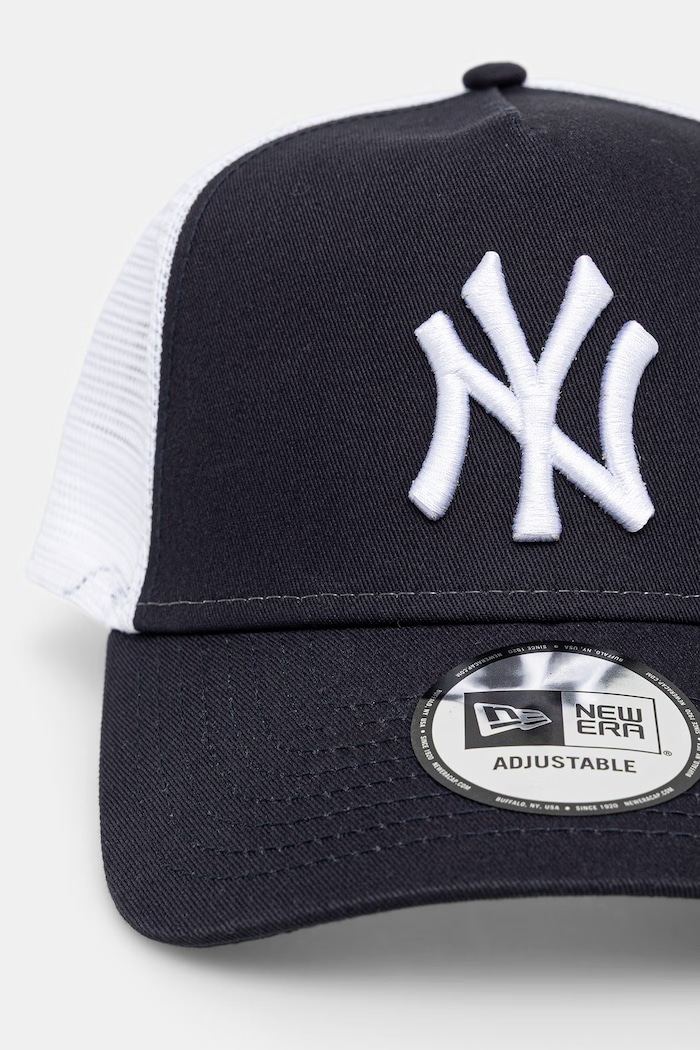 New Era șapcă CLEAN TRUCKER NYY 11588489 bleumarin AA00