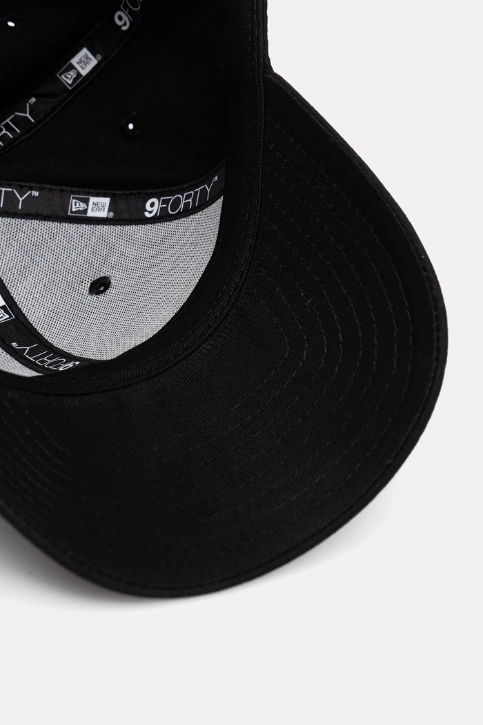 New Era - Čiapka LEAGUE ESSENTIAL 9FORTY® čierna 12052000