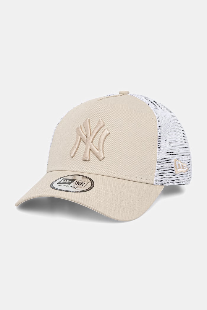 New Era čiapka so šiltom bavlnená LEAGUE ESSENTIAL 9FORTY® EF TRUCKER béžová 60675518