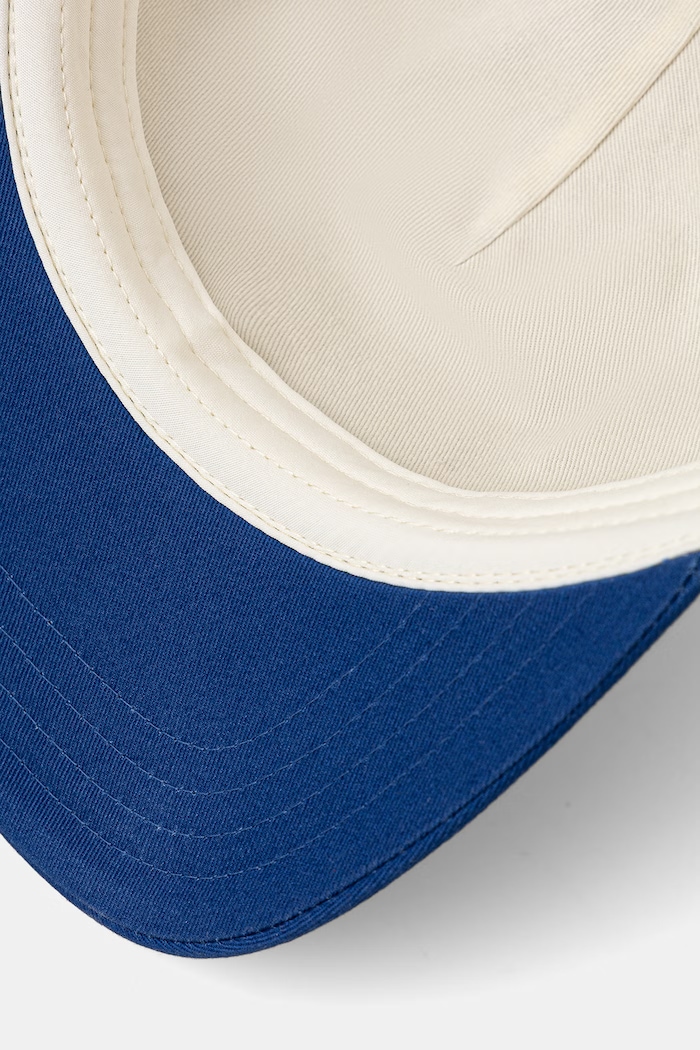 Levi's czapka z daszkiem PRESIDIO niebieski 007YQ