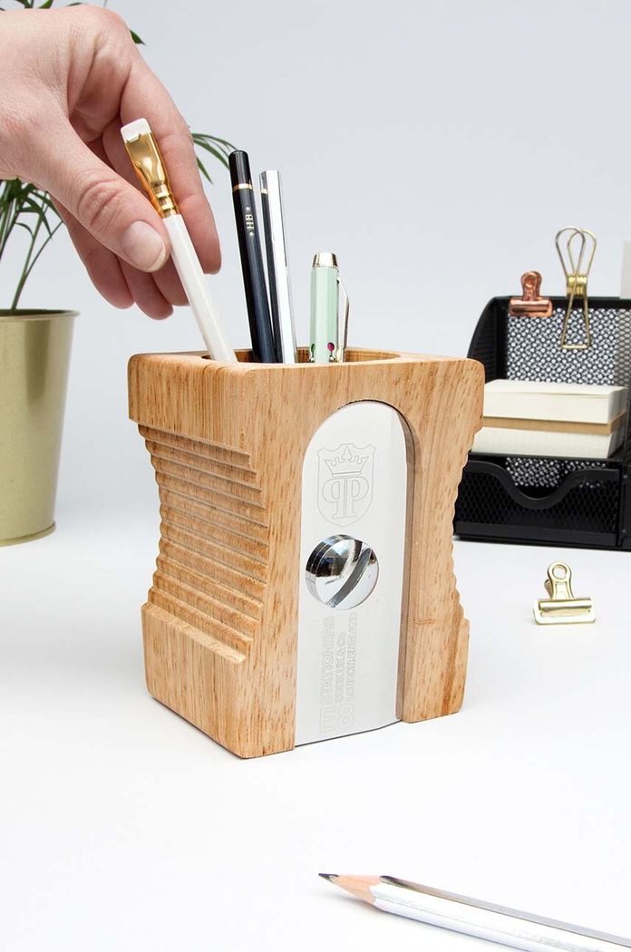 Luckies of London organizator de birou Sharpener Desk Tidy SK.PENCILPOT1 multicolor AA00