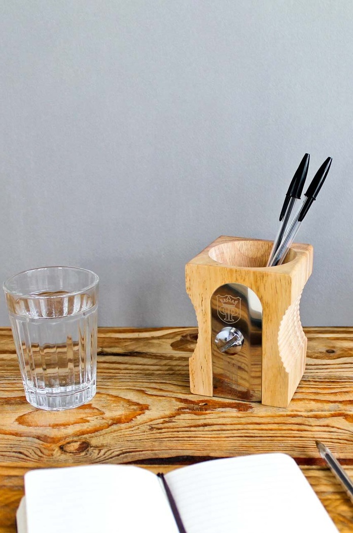 Luckies of London organizator de birou Sharpener Desk Tidy multicolor SK.PENCILPOT1