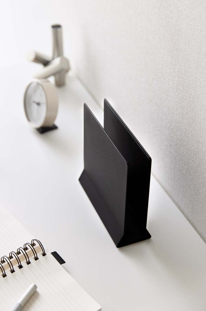 Stojan na notebook Yamazaki Tower 4499 čierna AA00