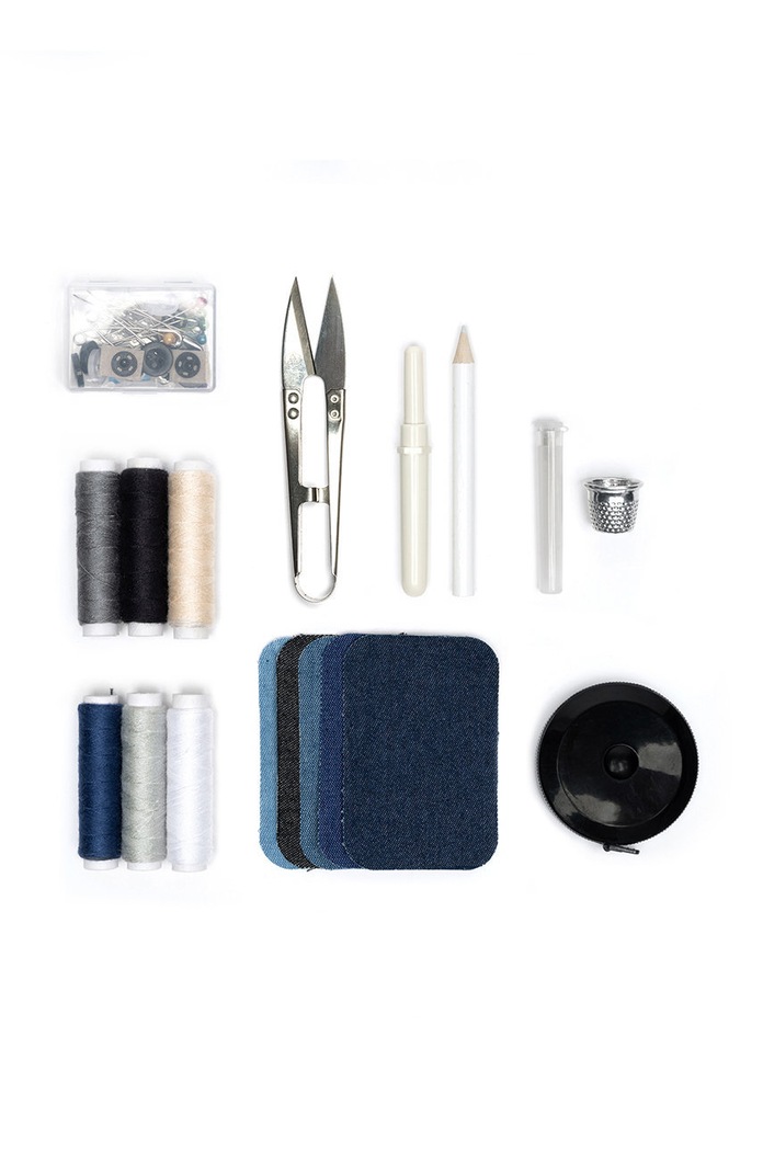 Steamery pribor za šivanje Sewing Kit 0641 crna AA00