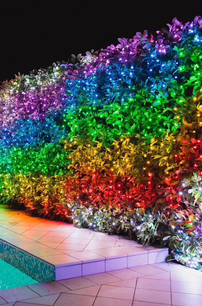 Twinkly inteligentné osvetlenie vianočného stromčeka 400 LED RGB+W 32mb TWS400SPP.BEU