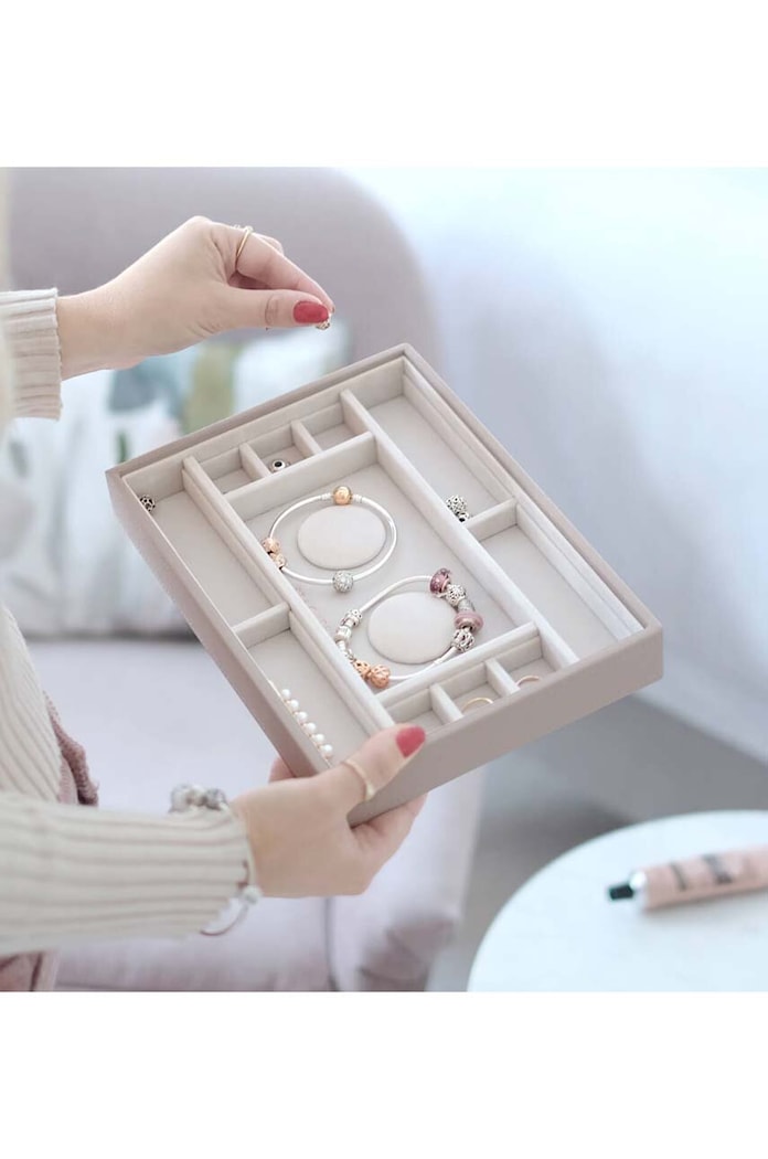 Salon i sypialnia Stackers organizer na bransoletki charms 74402 beżowy