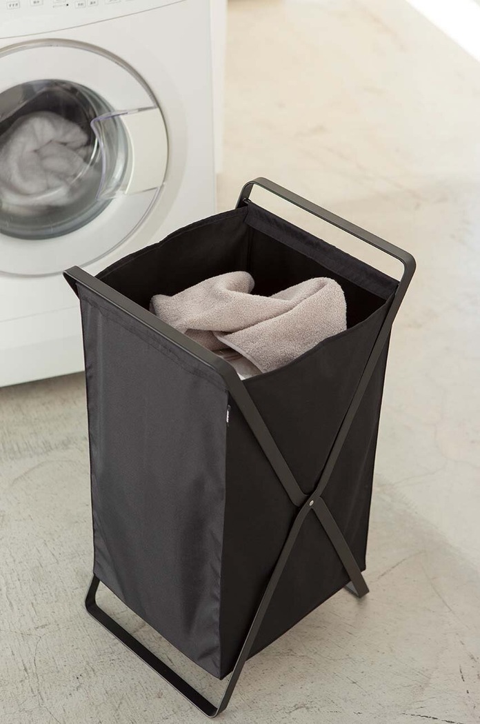 Yamazaki kosz na pranie Tower 45 L czarny 2485