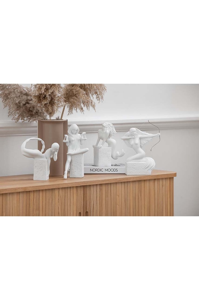 Obývací pokoj a ložnice Christel Dekorativní figurka Christel 24 cm Váhy DK94139 bílá