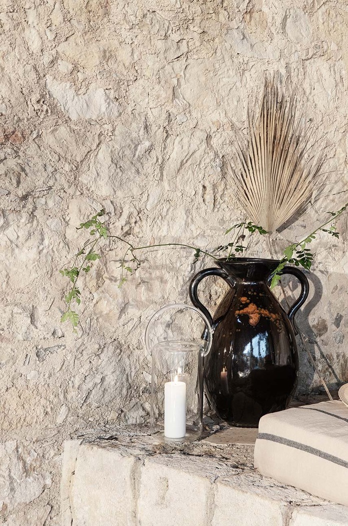 Ukrasna vaza ferm LIVING Verso 1104263880 šarena AA00