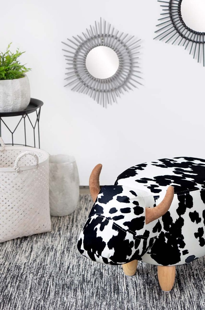 Obývacia izba a spálňa Stolík Balvi La Vache 27174.. čierna
