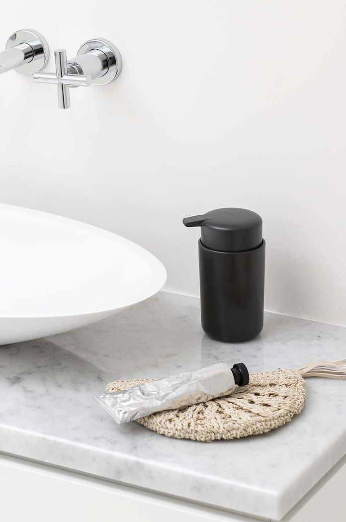 Brabantia dozownik do mydła ReNew 250 ml czarny 280245.