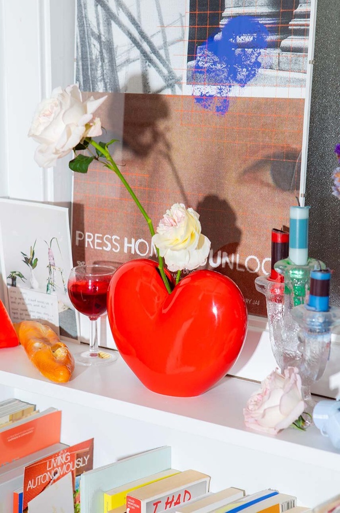 Декоративна ваза DOIY Love червен DYVASHERE