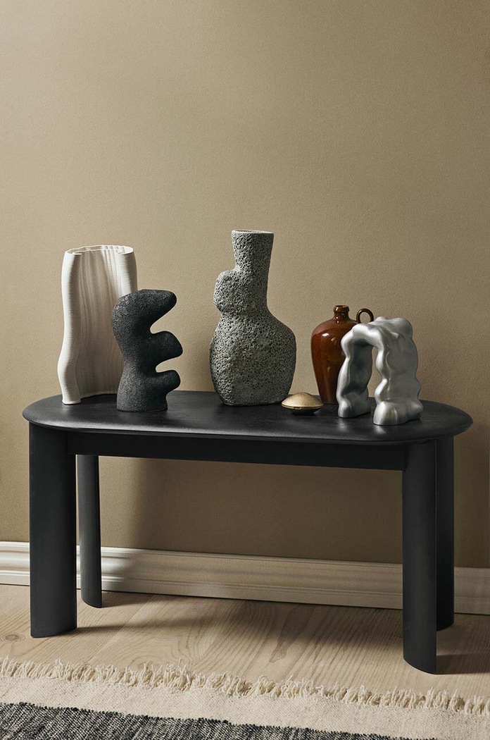 Ukrasna vaza ferm LIVING Yara Vase S 1104268185 crna AA00