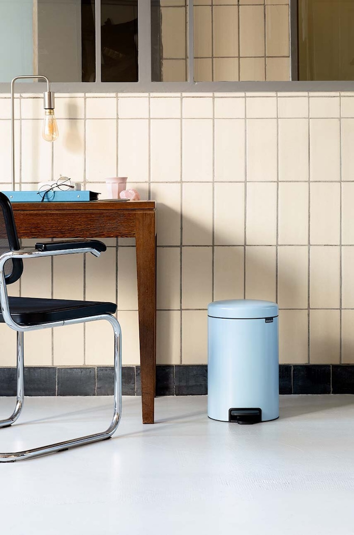 Koš za smeće Brabantia NewIcon 12L 202483 plava