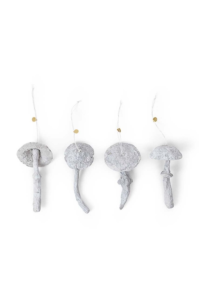Набор новогодних украшений ferm LIVING Mushroom Ornaments 4 шт белый 1104267522