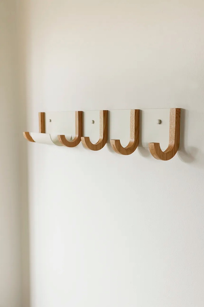 Salon i sypialnia Design Letters wieszak ścienny Jay 10402000CREAMWEOAK multicolor