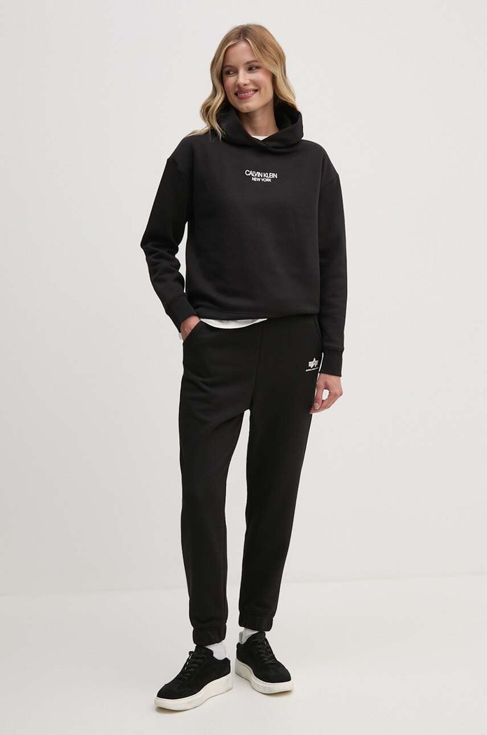 Alpha Industries spodnie dresowe Basic Jogger 116051.03 czarny AA00