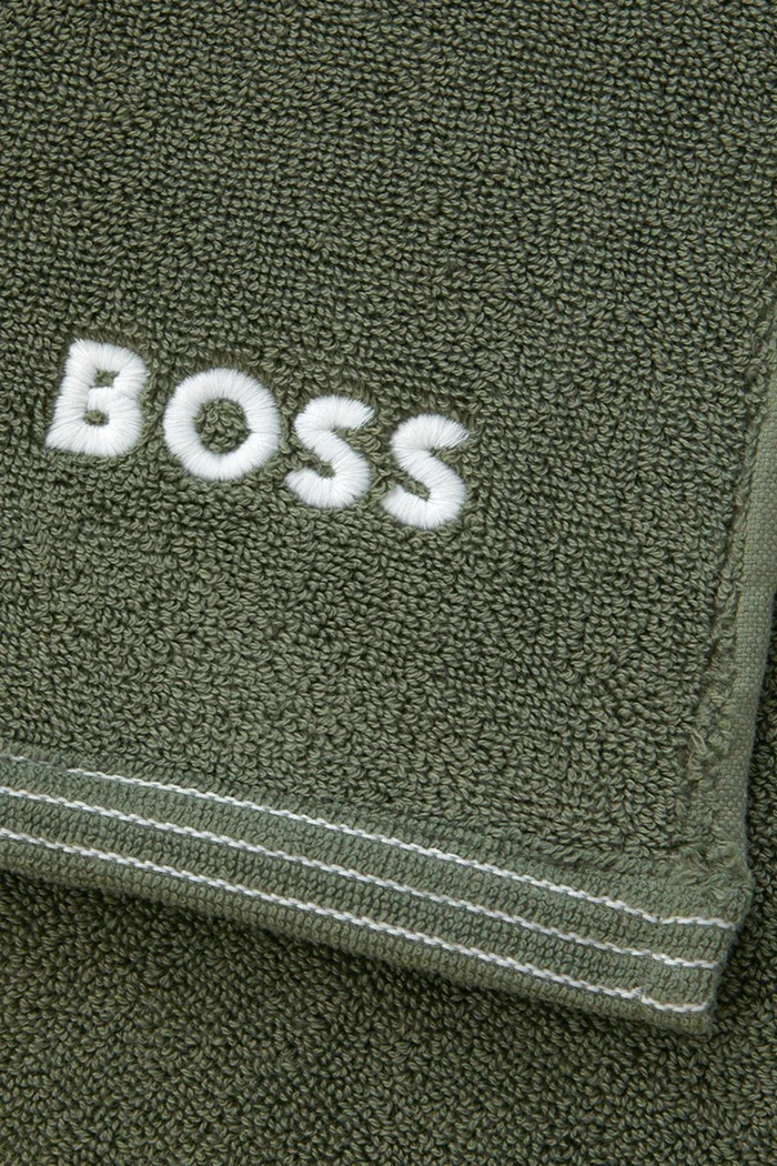BOSS dywanik łazienkowy bawełniany EDGE Lichen 50 x 70 cm 1063535 zielony AA00