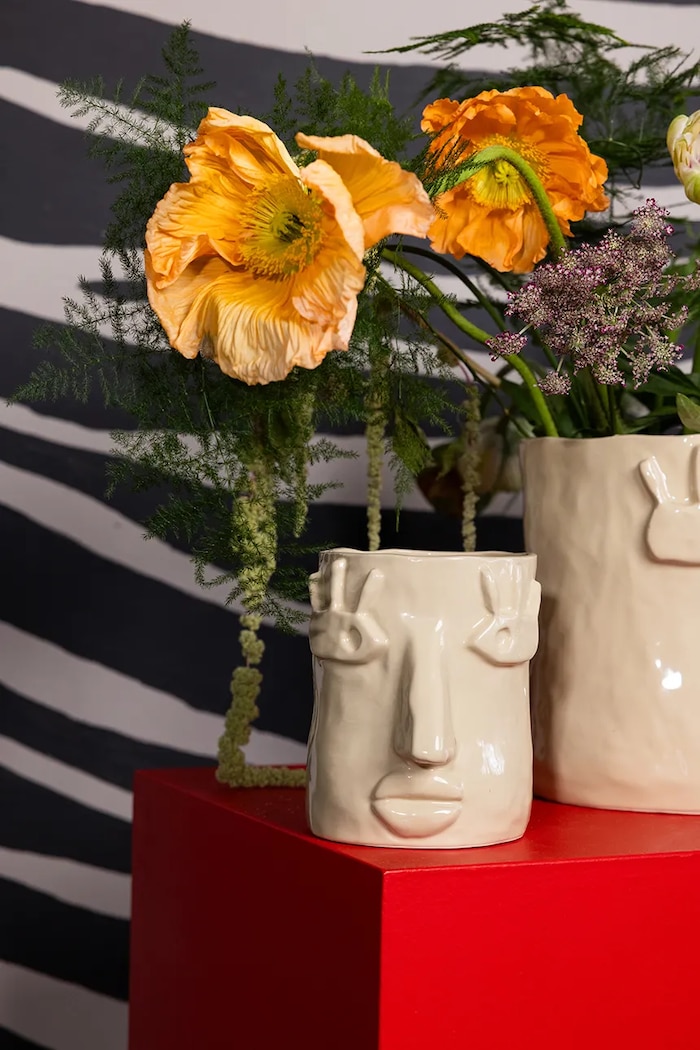 Obývací pokoj a ložnice Obal na květináč Byon x Emma Widell, Facy 15 cm S 5295303513 béžová