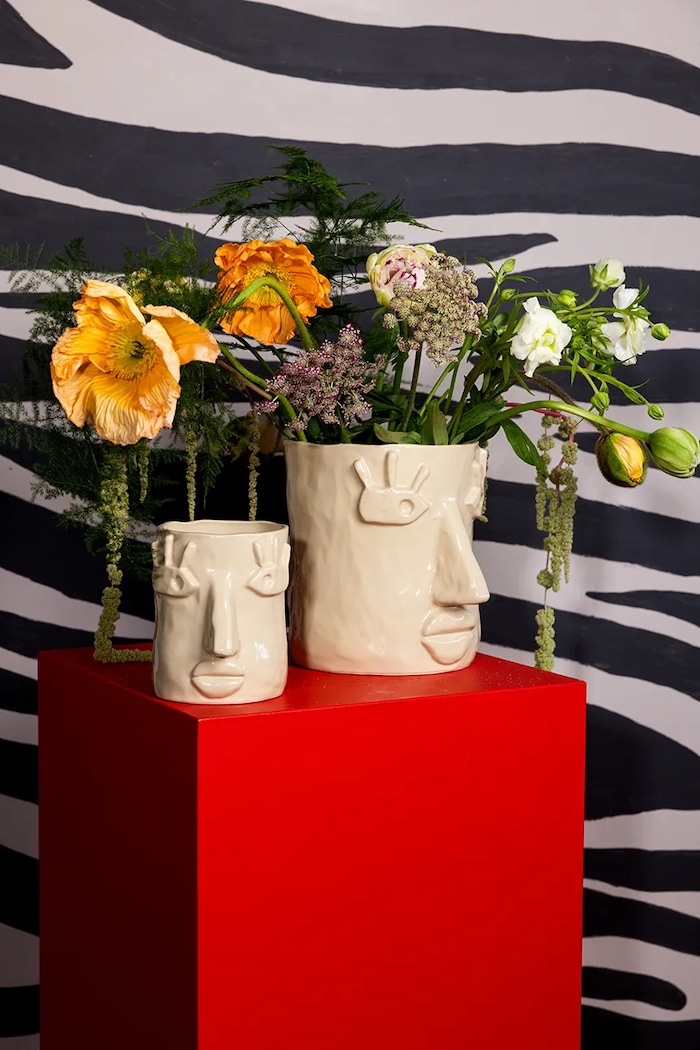 Obal na květináč Byon x Emma Widell, Facy 15 cm S béžová 5295303513