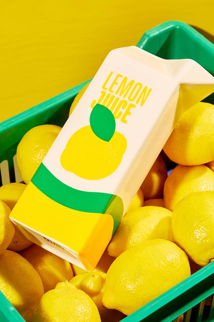 Гостиная и спальня Декоративная ваза Fluid Market Lemon AAVSELEMJUI мультиколор