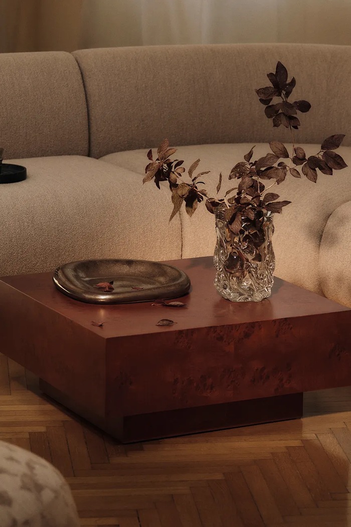 Ferm Living Taca dekoracyjna z porcelany 1104272110 brązowy AA00