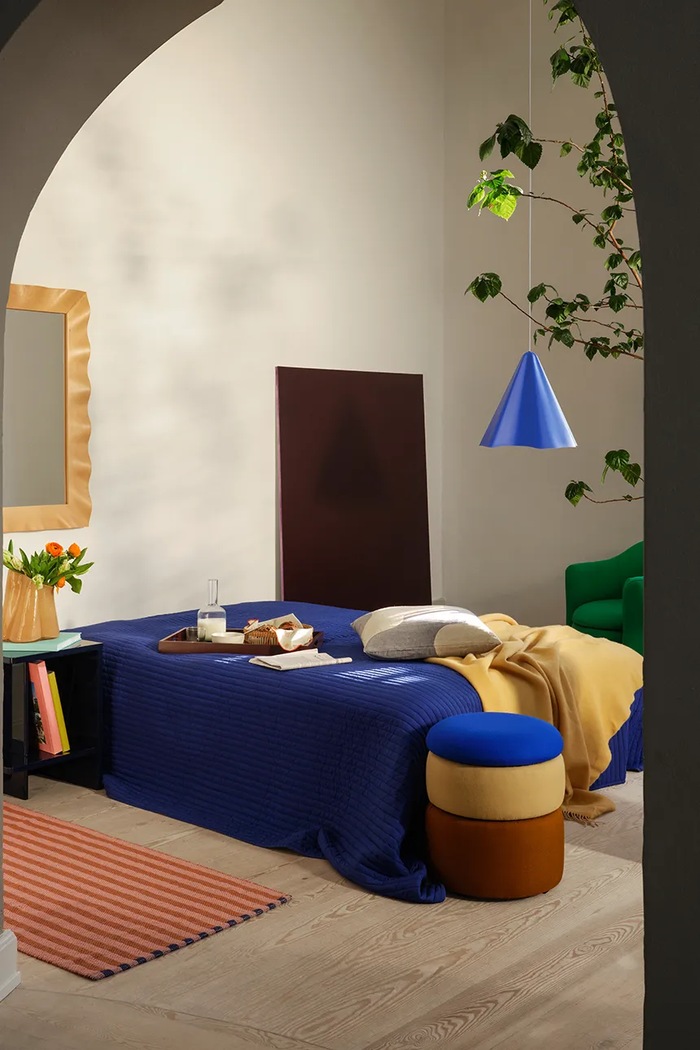 Salon i sypialnia Broste Copenhagen Wazon dekoracyjny ze szkła barwionego Billie 27 cm 14485054 pomarańczowy