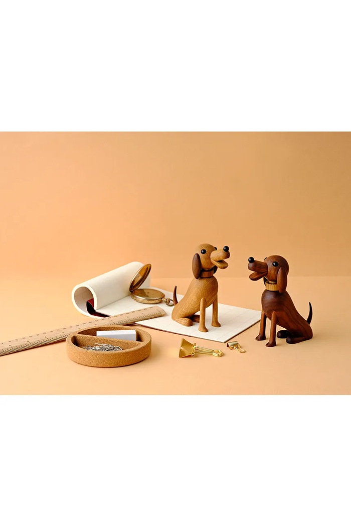 Salon i sypialnia Lucie Kaas figurka dekoracyjna drewniana Buster | Dog 12 cm DG01WA brązowy