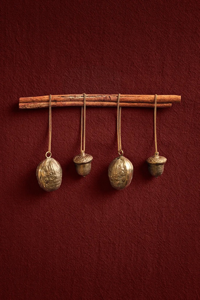 Ferm Living Zestaw zawieszek choinkowych mosiężnych 2-pack 1104274473 złoty AA00