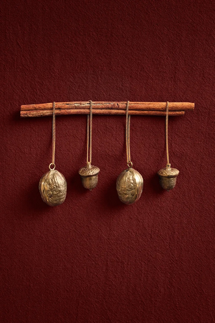 Ferm Living Zestaw zawieszek choinkowych mosiężnych 2-pack 1104274473 złoty AA00