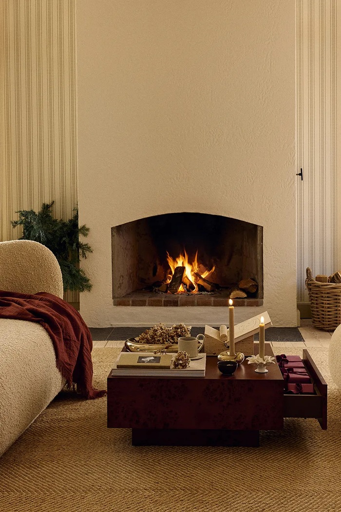 Świecznik świąteczny z ceramiki szkliwionej Holly Leaf Ferm Living biały 1104274440
