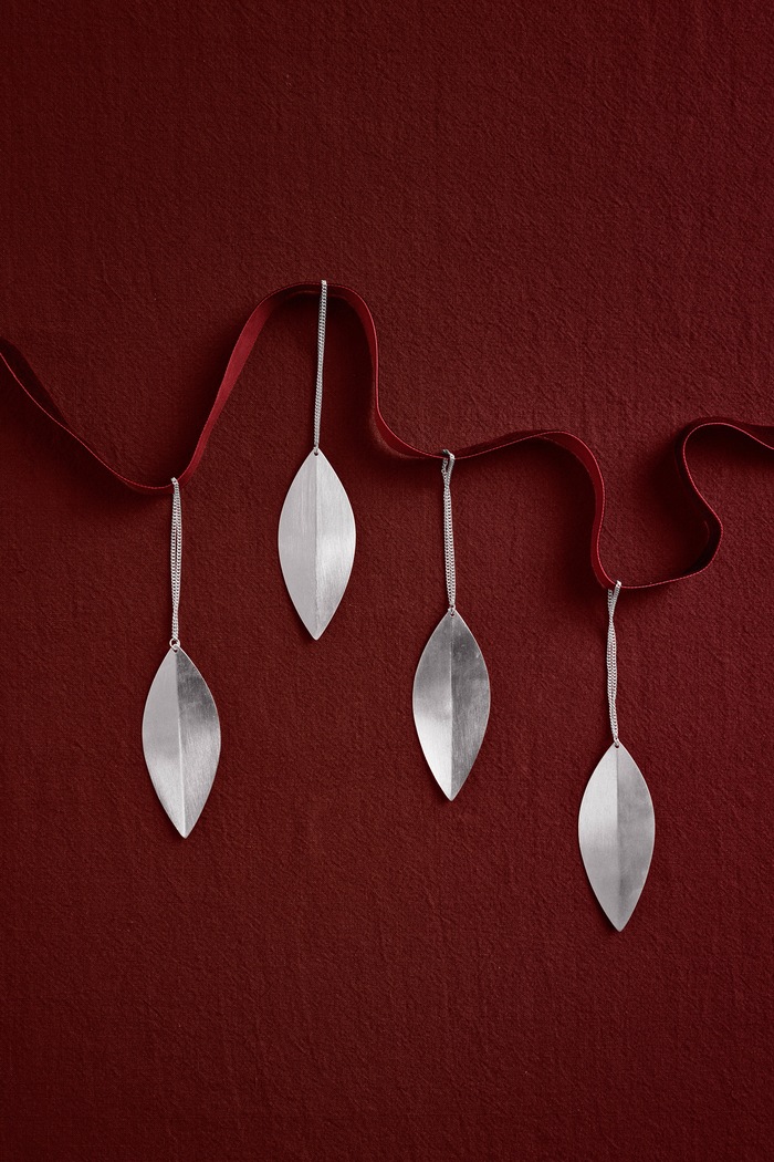 Ferm Living Ozdoba choinkowa mosiężna 4-pack 1104273676 srebrny AA00