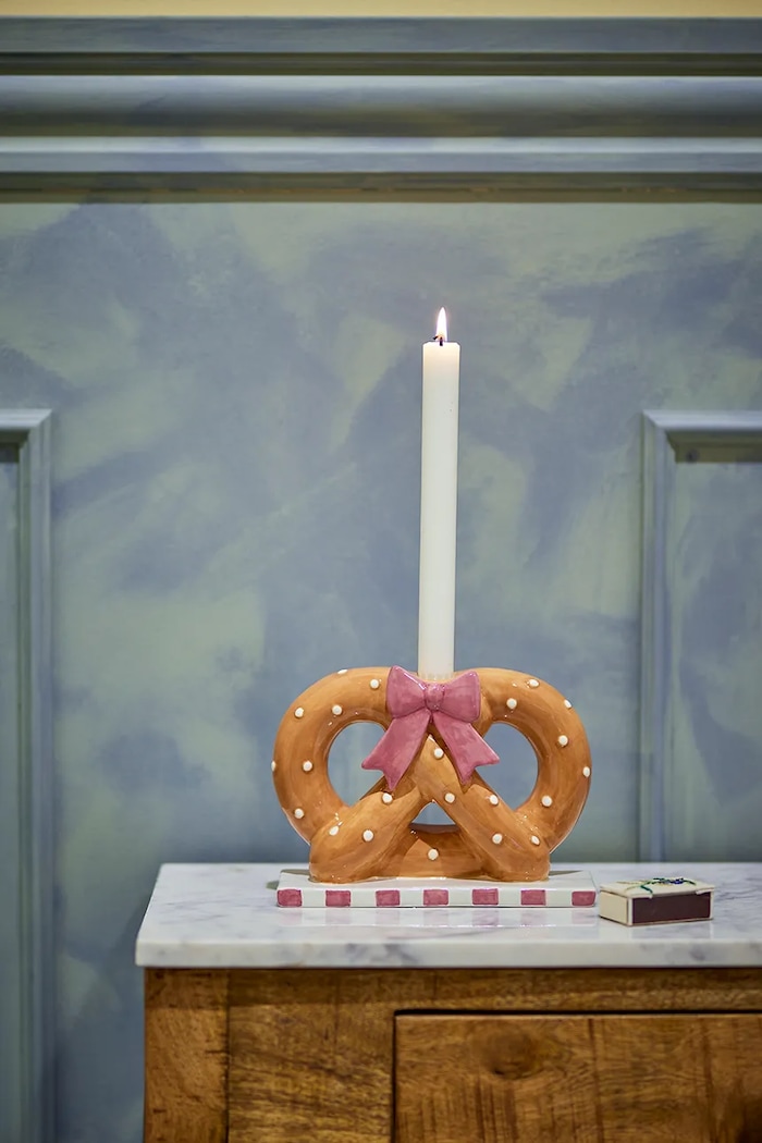 Świecznik świąteczny z ceramiki Pretzie Bloomingville 82063344 brązowy