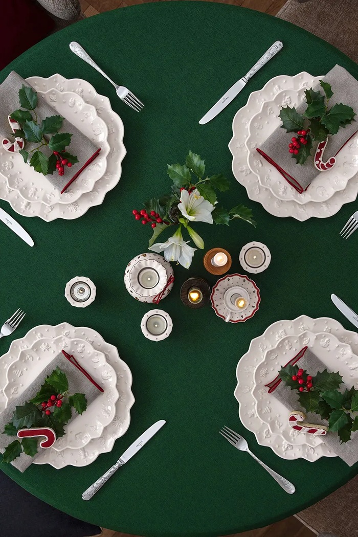 Villeroy & Boch Komplet talerzy świątecznych z porcelany Toy's Delight Royal Classic 14.8658.9015 biały AA00
