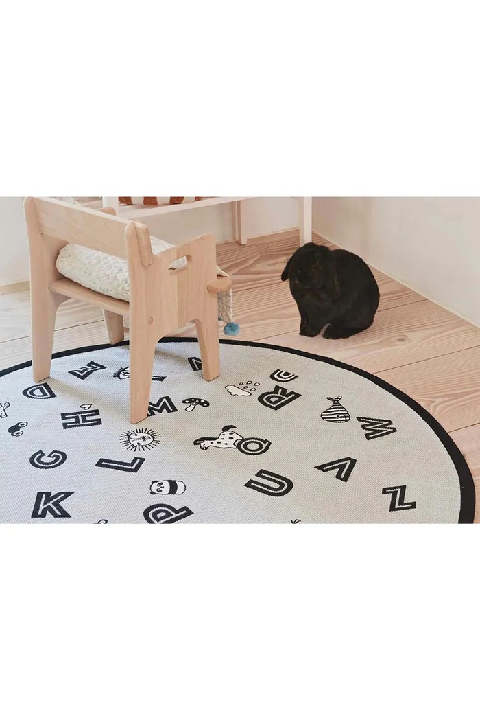 Koberec OYOY The Alphabet Rug O120 cm 1100511 viacfarebná AA00